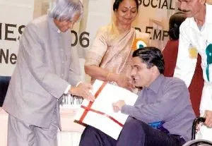 Salute-Naveen