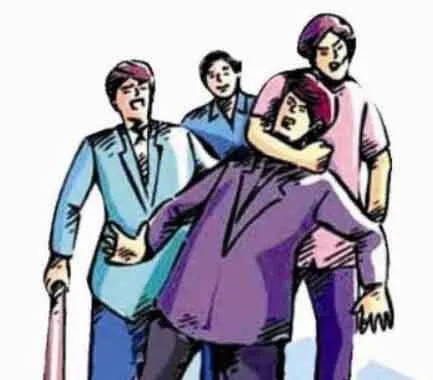 रुपए चोरी के संदेह में बालकों को बंधक बनाकर मारपीट
