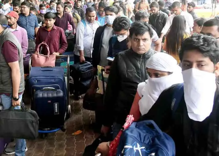 कोरोना वायरस से 14,507 मौतें, 3,26,722 संक्रमित