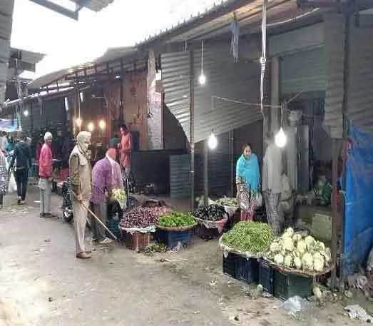 जालंधर में कर्फ्यू का उल्लंघन करने पर 11 गिरफ्तार