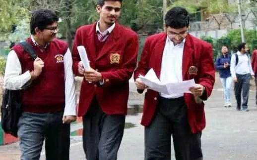 दसवीं-बारहवीं बोर्ड की परीक्षाओं को लेकर सीबीएसई का स्पष्टीकरण