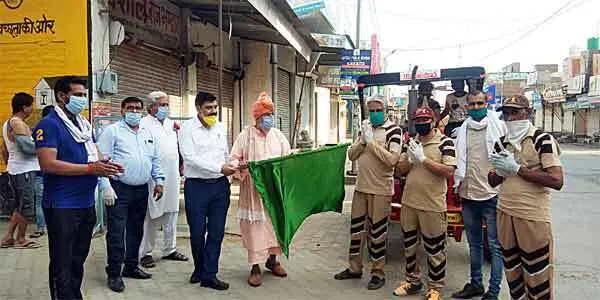कोरोना से जंग: डेरा श्रद्धालुओं ने किया सेनिटाइज
