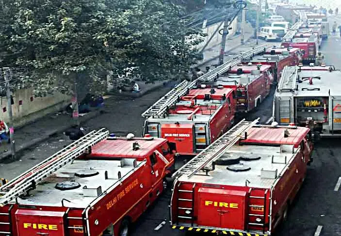खेतों में आग बुझाने 10 मिनट में पहुंचेगी दमकल