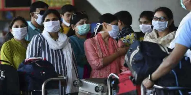 ब्रिटेन में फंसे भारतीय छात्रों की वापसी की अर्जी पर केंद्र से जवाब तलब