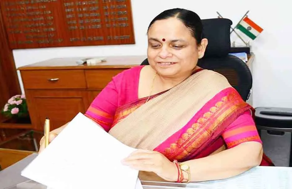 रिलीफ कैंपों में रह रहे प्रवासियों की काउंसलिंग करेगी सरकार