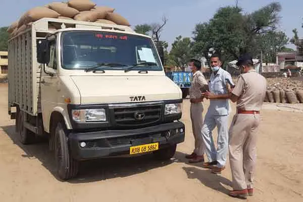 राजस्थान की सरसों को सरकारी रेट पर बेचने का प्रयास, दो गाड़िय़ां जब्त
