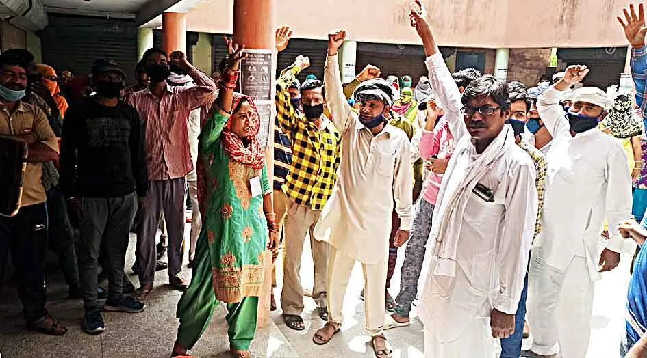 हड़ताल पर सफाई योद्धा, बिगड़ेगी व्यवस्था