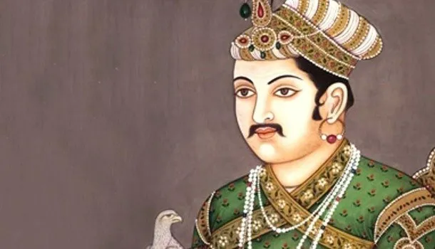 अकबर ने कराये फारसी में क्लासिक्स के अनुवाद