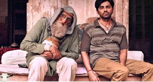 आयुष्मान ने अमिताभ के साथ शेयर की अपनी तस्वीर