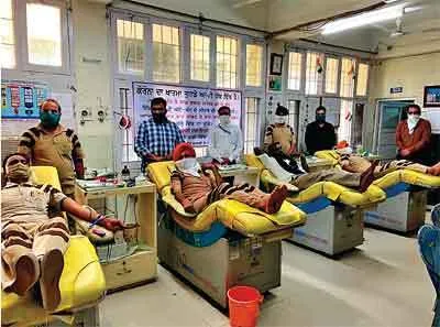 ब्लाक घनौर के सेवादारों ने किया 15 यूनिट रक्तदान