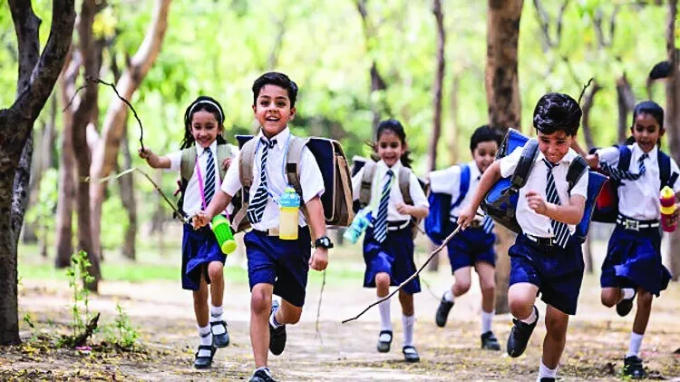 मंडलायुक्त करेंगे निजी स्कूलों में ट्यूशन फीस, अन्य फंड लेने की शिकायतों का निवारण
