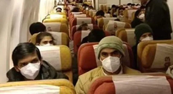 क्या कोरोना को पता है उसे विमान में संक्रमण नहीं फैलाना ?