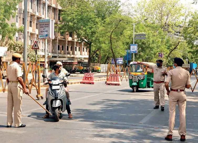 कर्फ्यू में ढील देने के मामलों में आखिर जिला संगरूर प्रशासन भी पड़ा नरम