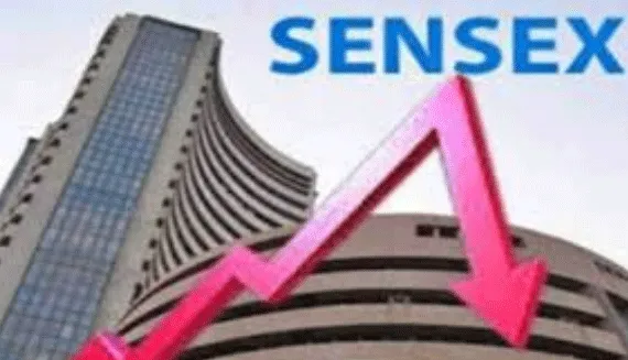शुरुआती कारोबार बार में 800 अंक टूटा सेंसेक्स