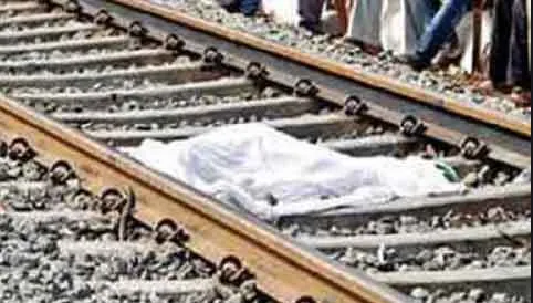गोपालगंज में ट्रेन के सामने कूदकर प्रवासी मजदूर ने की आत्महत्या