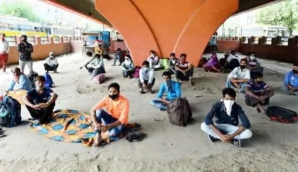 किसी का हाल जानने के लिए क्या सरकारी मंजूरी लेनी होगी