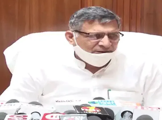 शिक्षाविद बोले : स्कूल वैन, कक्षा-कक्ष सैनेटाईज कर खोले जाएं स्कूल