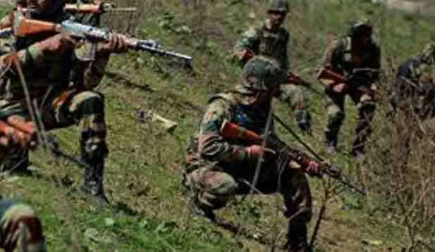शोपियां में सुरक्षाबलों और आतंकियों के बीच मुठभेड़