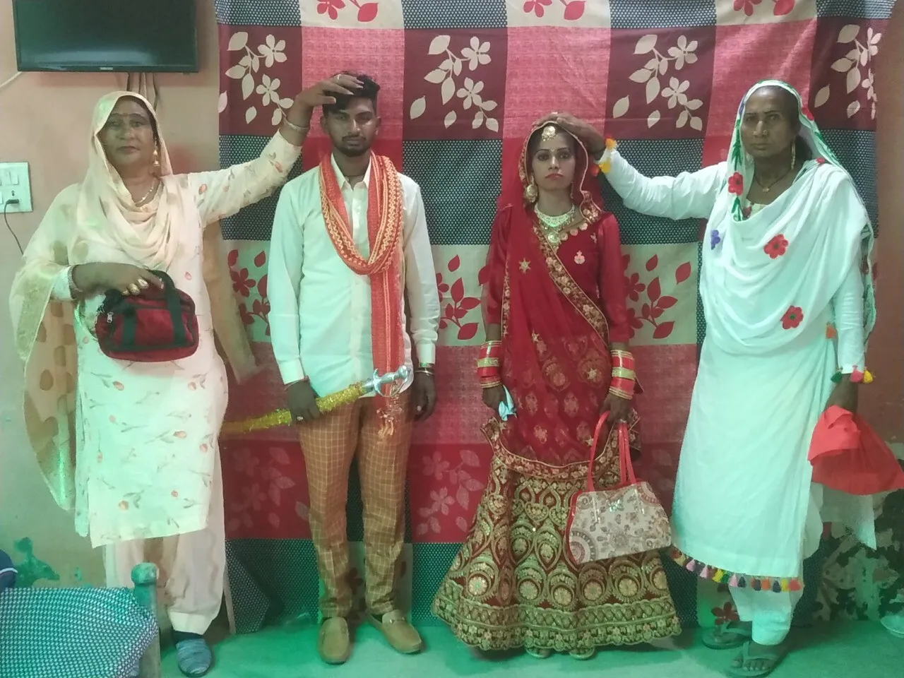 समाजसेवा की मिसाल। जरूरतमंदों की मदद के लिए मेरे दरवाजे हमेशा खुले: दर्शना