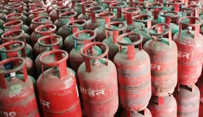 रसोई गैस सिलेंडर के दाम बढ़े