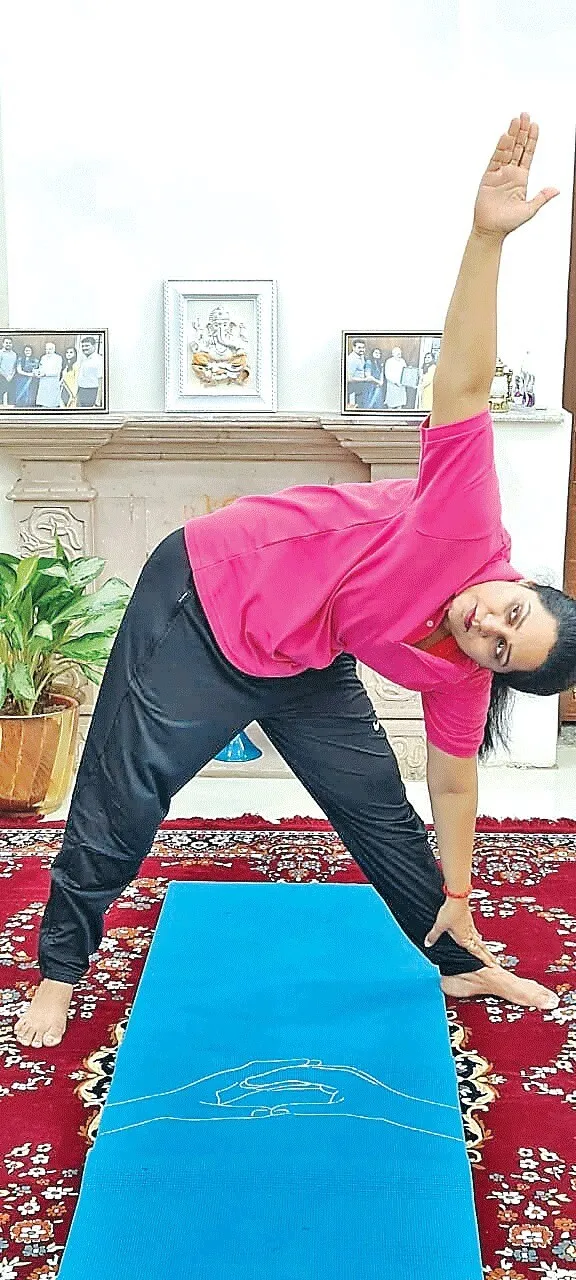 शरीर, मन और आत्मा को नियंत्रित करता है योग’