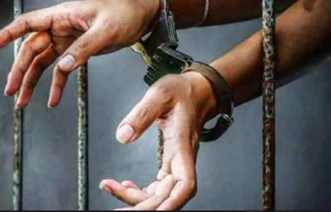जाली दस्तावेज बनाकर वाहन बेचने वाले गिरोह का भंडाफोड़