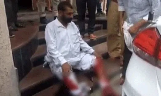 अधेड़ ने किया आत्महत्या का प्रयास, काटी पैरों की नसें