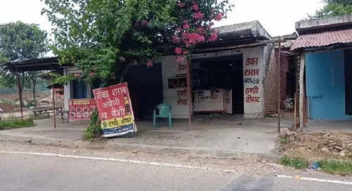 तीन जिलों में नकली शराब से हुई इक्कीस संदिग्ध मौतों के मामले में न्यायिक जांच के आदेश