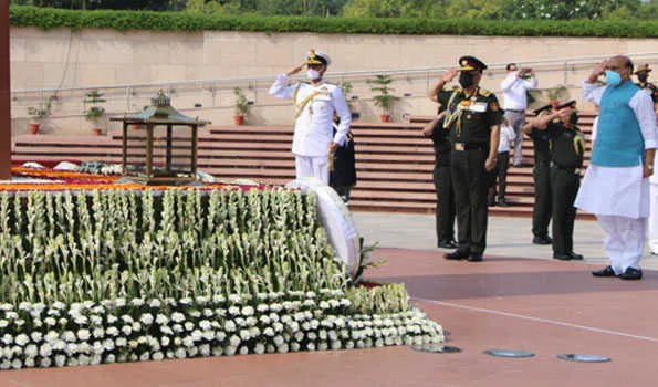 राजनाथ ने कारगिल विजय दिवस पर किया शहीदों को सलाम