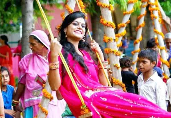Hariyali Teej 2020: महिलाएं बोली, न ही तो वो समय रहा और न ही वो झूले…