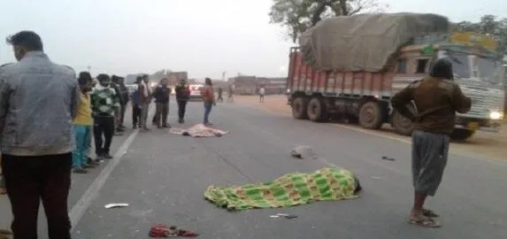 आगरा में बेकाबू कंटेनर से मजदूरों को रौंदा,पांच मरे