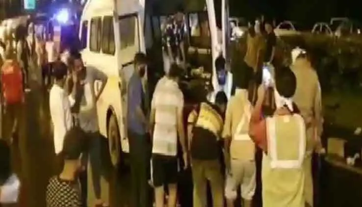 गुजरात में सड़क हादसा, पांच की मौत, चार घायल