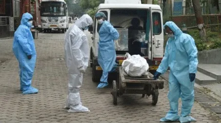 कोरोना पॉजिटिव महिला ने तोड़ा दम