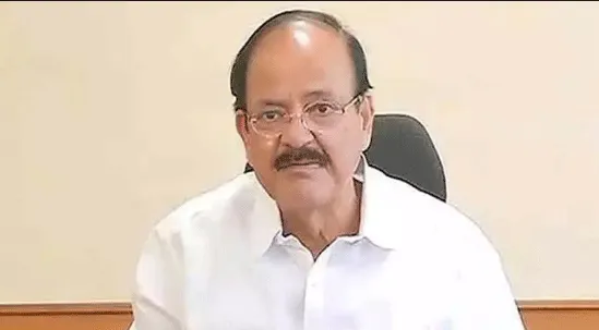 करूणा, सहानुभूति, समावेश और लोकतंत्र का आधार है रामायण: वेंकैया