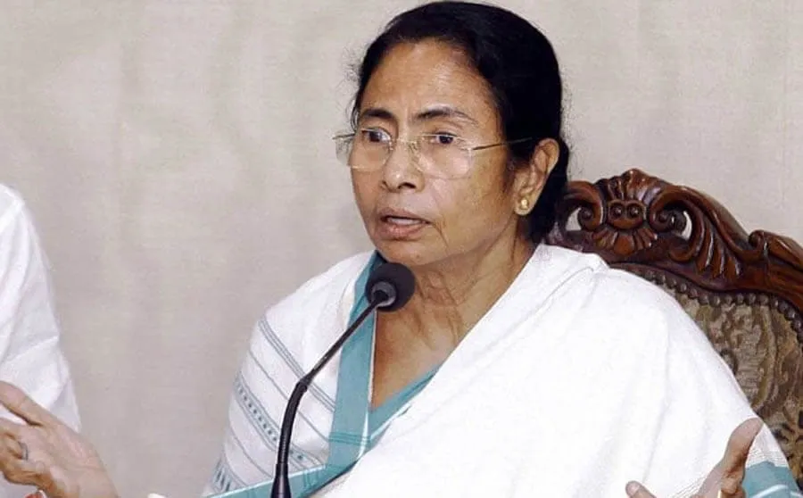 ममता की केन्द्र से नीट, जेईई परीक्षा स्थगित करने की अपील