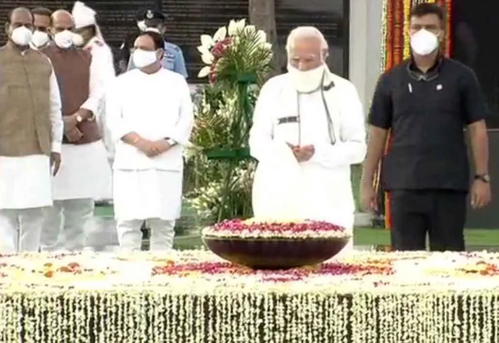 मोदी ने पूर्व प्रधानमंत्री वाजपेयी की पुण्यतिथि पर दी श्रद्धांजलि
