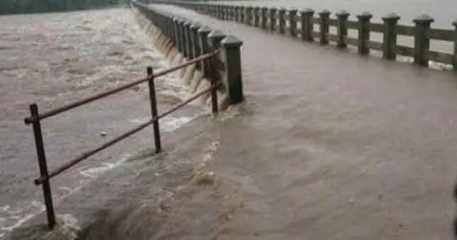 उज्जैन जिले में बारिश से नदी नाले उफान पर