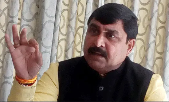 महिला कर्मचारियों के दूर-दराज तबादले गलत : बलराज कुंडू
