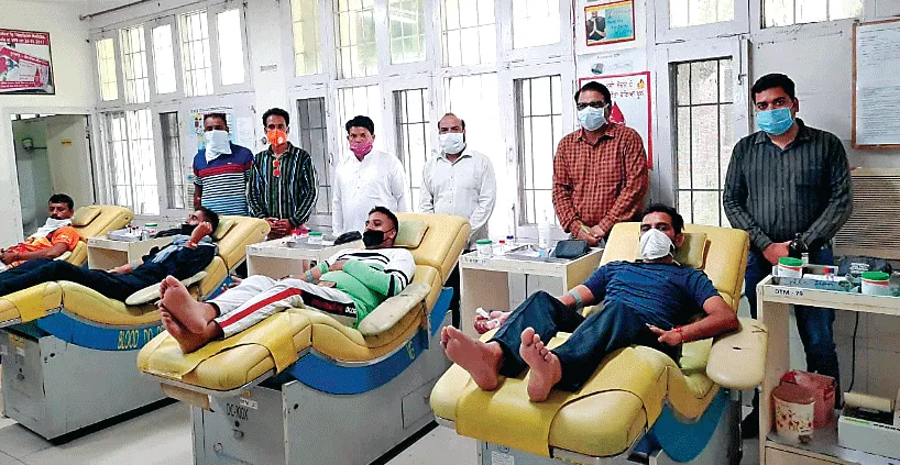 ब्लॉक भुनरहेड़ी के सेवादारों ने किया 16 यूनिट रक्तदान