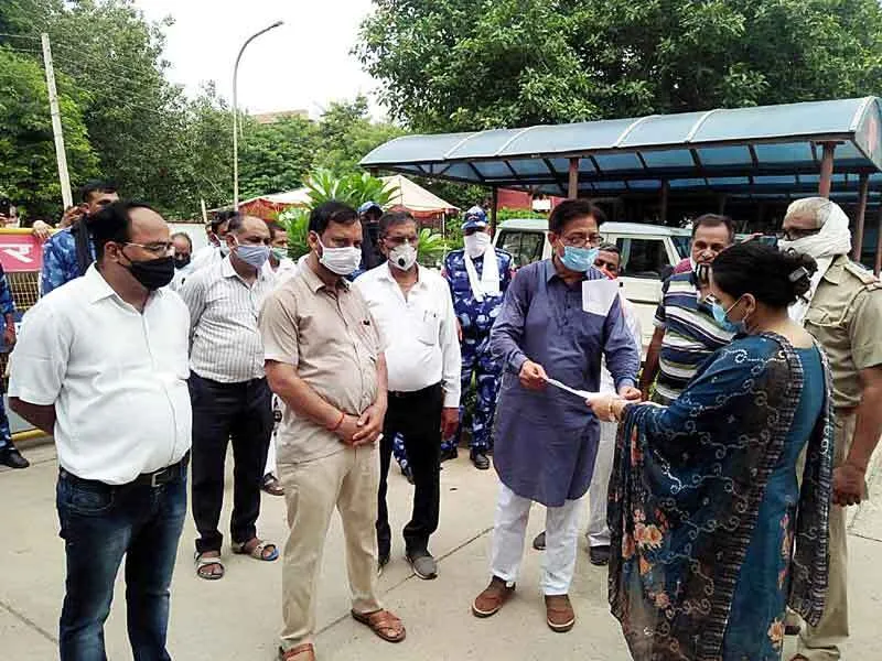 लॉकडाउन के नए फैसले पर व्यापारियों में गुस्सा