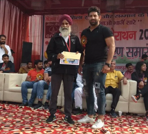 युवाओं के लिए प्रेरणा श्रोत बने 62 वर्षीय हरमंदर सिंह