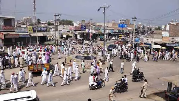 कृषि बिल के खिलाफ हरियाणा, पंजाब में किसानों का हल्लाबोल