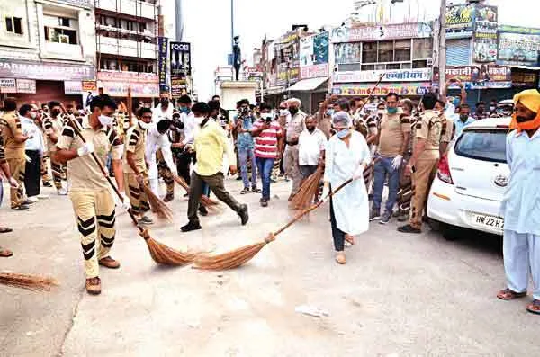 Cleanliness campaign :  पावन गुरुगद्दी माह में सरसा को मिली स्वच्छता की सौगात