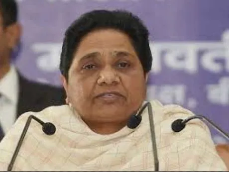 विपक्ष का व्यवहार लोकतंत्र को शर्मसार करने वाला : मायावती