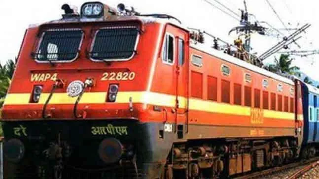 ट्रेन का रूट पूर्व की भांति रखने की मांग