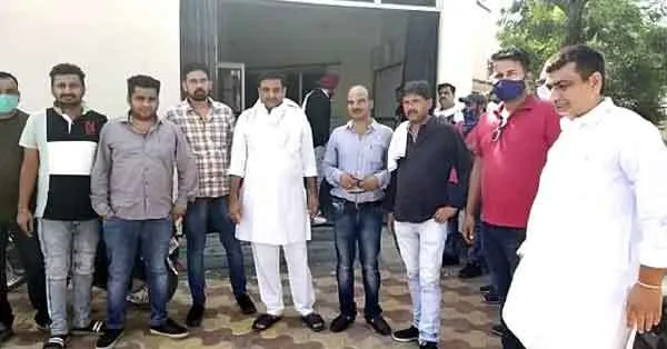 फर्जी टेंडर वोट डालने पर हंगामा, विरोध के बाद किया निरस्त