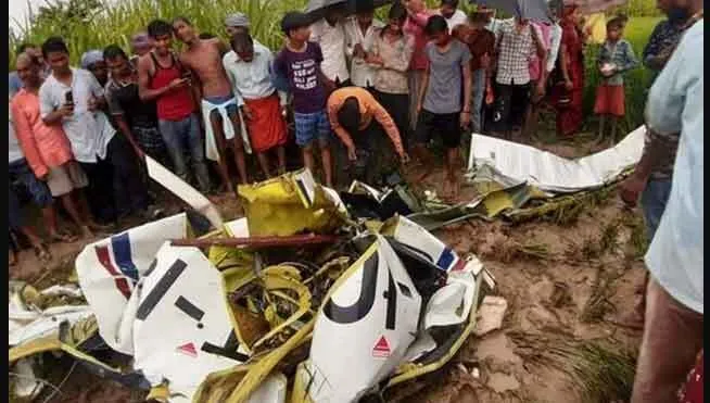 आजमगढ़ में निजी कंपनी का हेलीकॉप्टर क्रैश, पायलट की मौत