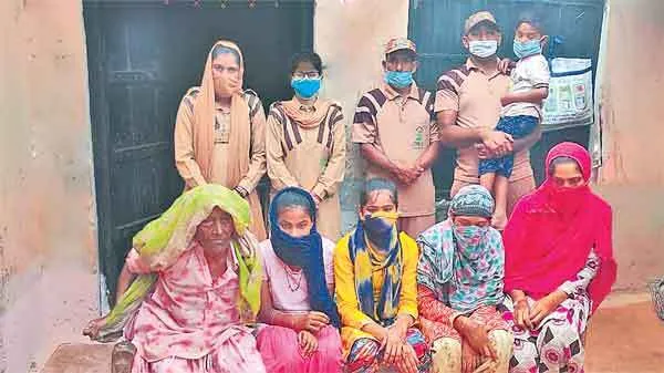 कुदरत ने छीना मां-बाप का साया तो डेरा सच्चा सौदा के अनुयायी बने अनाथ बच्चों का सहारा