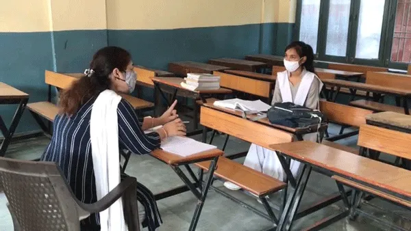 कोरोना काल में सोमवार को 6 महीने बाद स्कूलों में दिखी चहल-पहल
