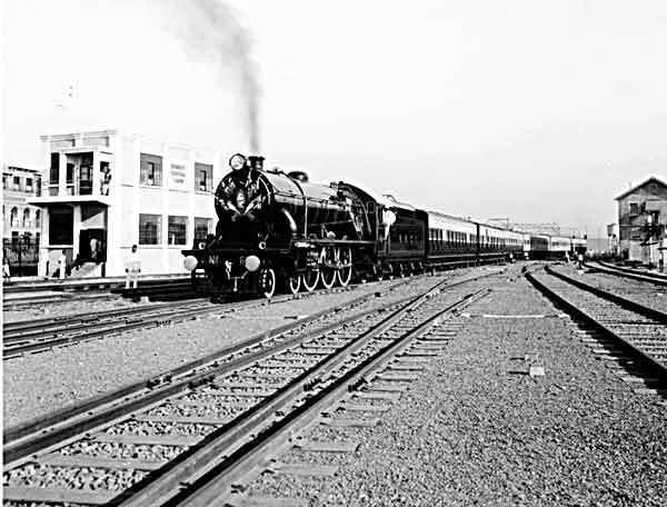 भारत बंटवारे के बाद 1996 में ‘‘फ्रटियर मेल’’ का नाम बदल कर रखा ‘‘गोल्डन टैंपल मेल’’